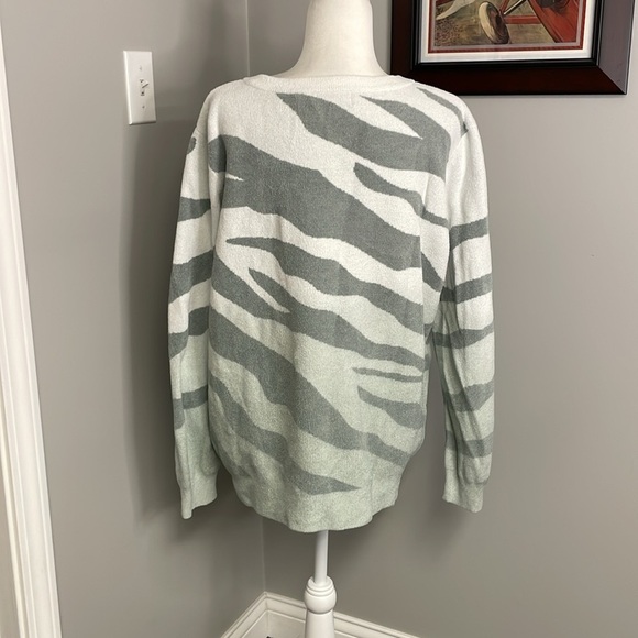 Barefoot Dreams Sweater 1X Seaside Crewneck Zebra Stripe Cozy Chic Beach Luxury - Picture 3 of 4